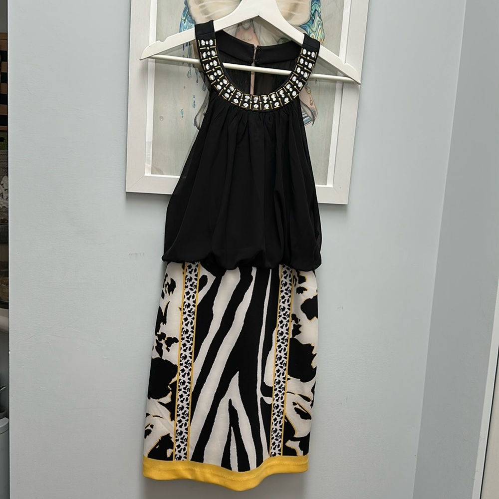EUC Thalia Sodi Dress With Collar Sequins Size S Sleeveless